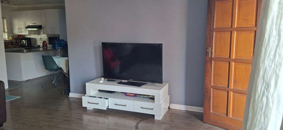 3 Bedroom Property for Sale in Abbotsford Eastern Cape
